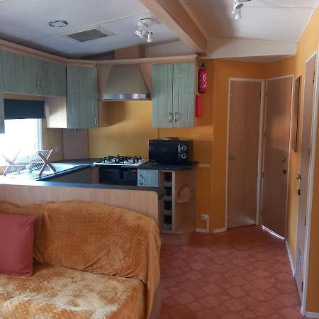 Mobil Home Chez Julie Verchaix Bagian luar foto